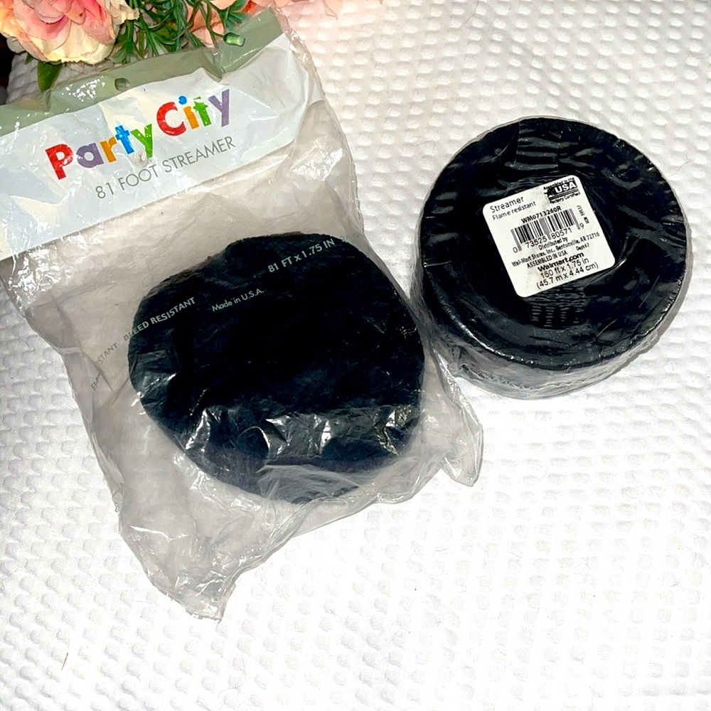Party City Black Streamer Roll